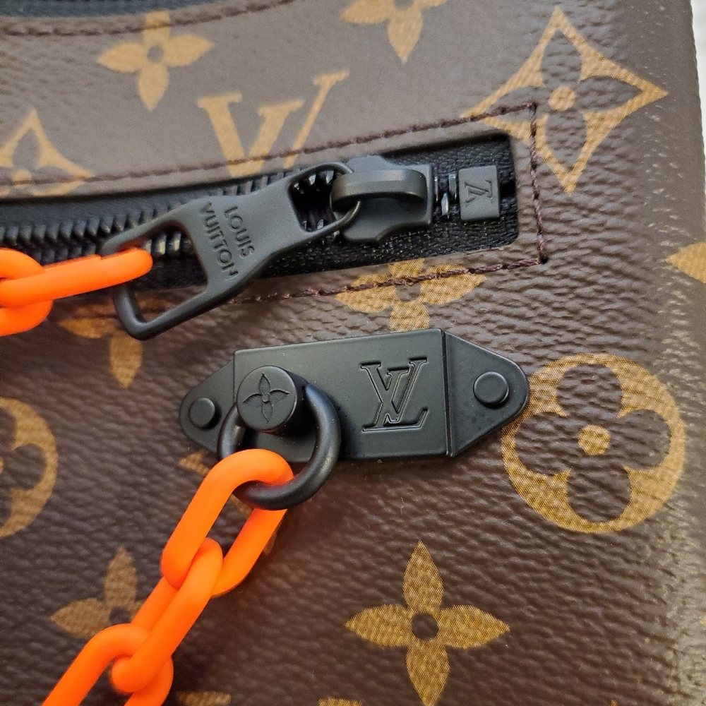 💕Traded💕Louis Vuitton Virgil Abloh A4 Pouch - Picture 7 of 8